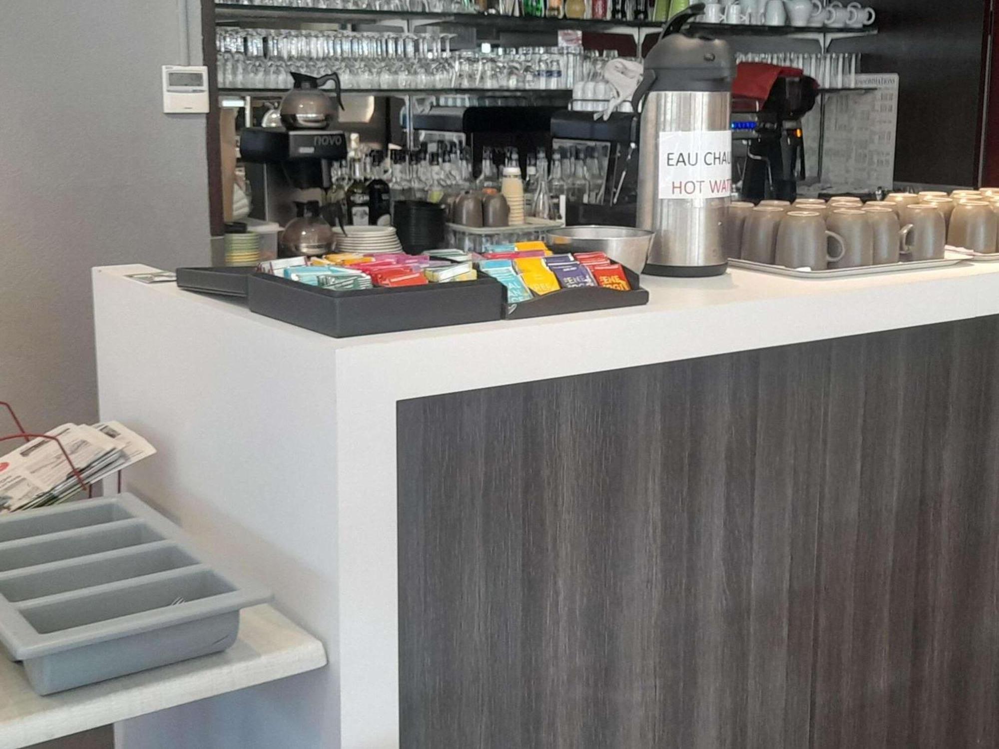 Ibis Styles Segre Hotel Bagian luar foto