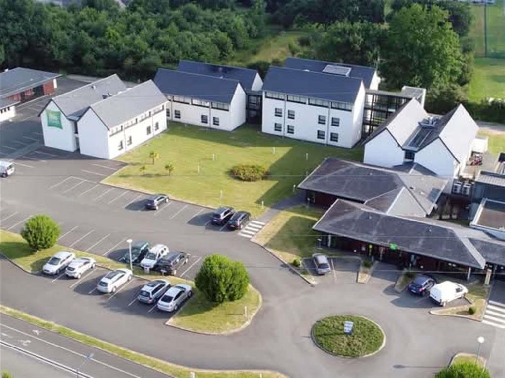 Ibis Styles Segre Hotel Bagian luar foto