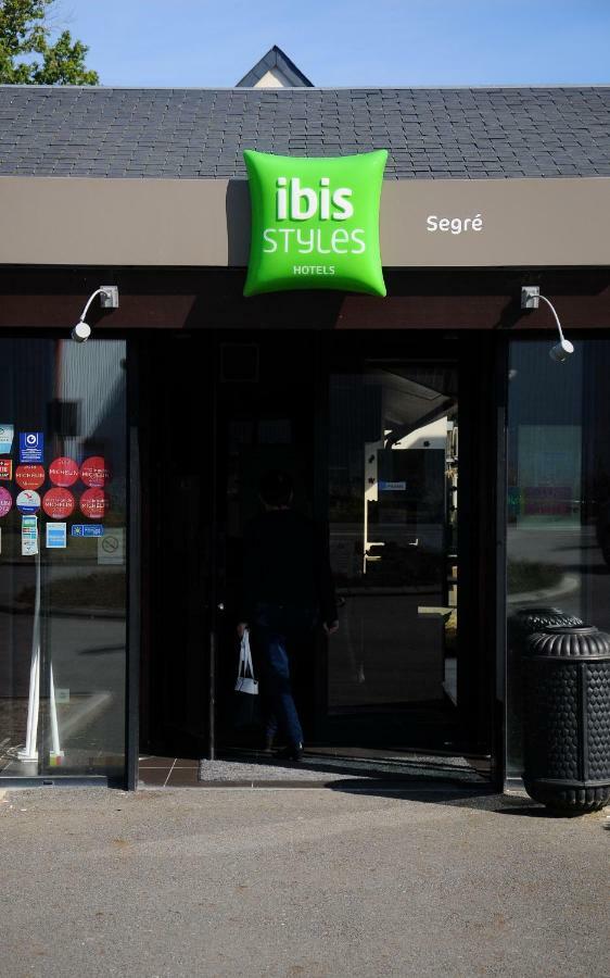 Ibis Styles Segre Hotel Bagian luar foto